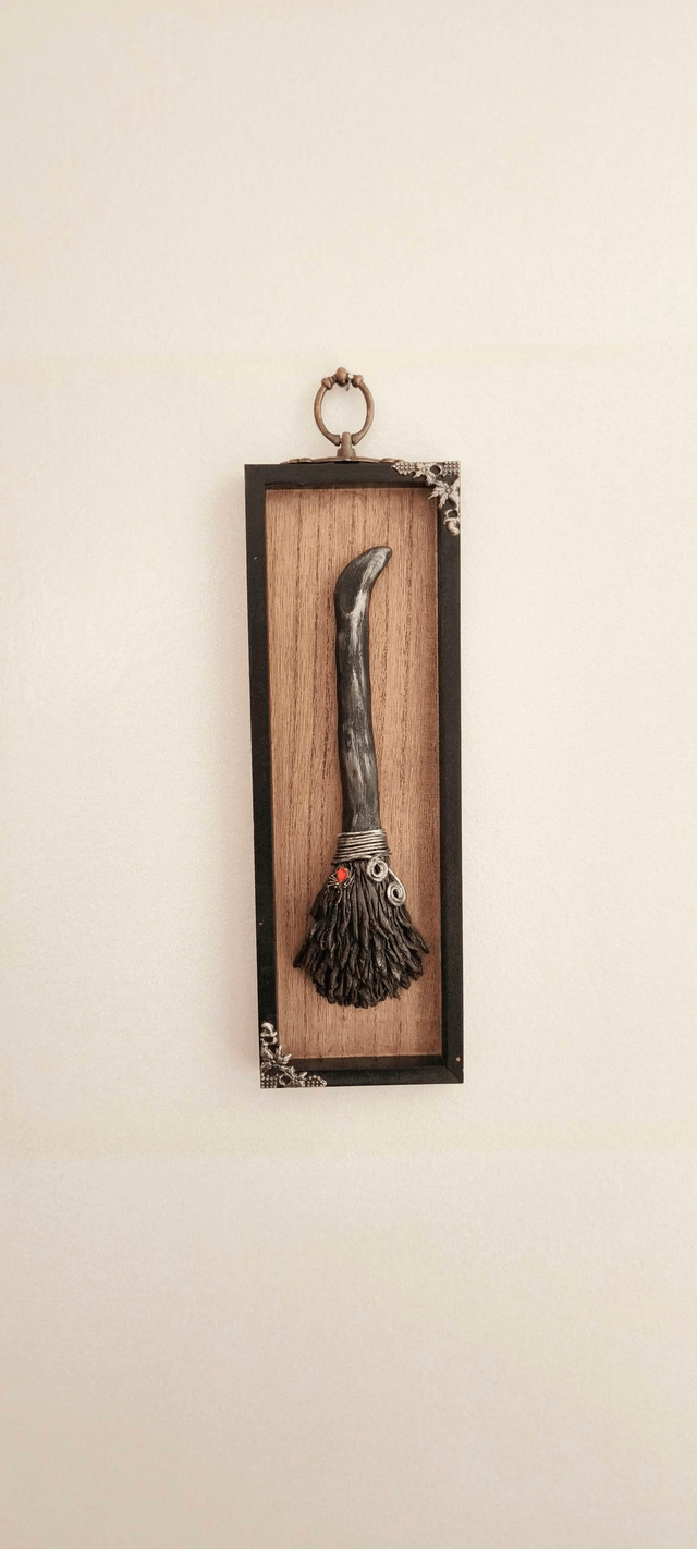 Balai enchanté - Ténèbre