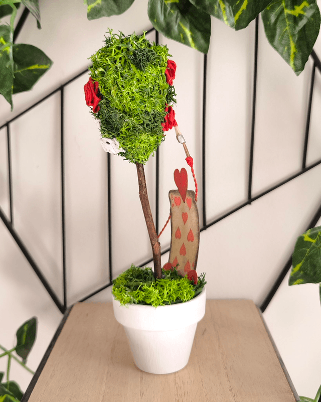 Wonderland - Jardinier de cœur en pot